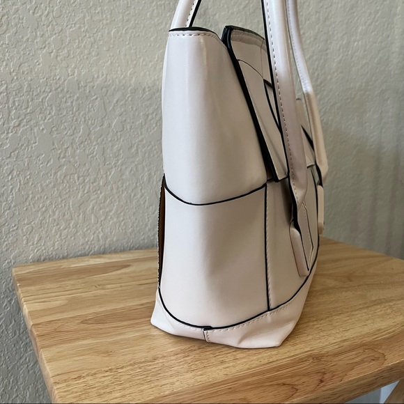 Woven Leather Shoulder Bag - Picture 5 of 7